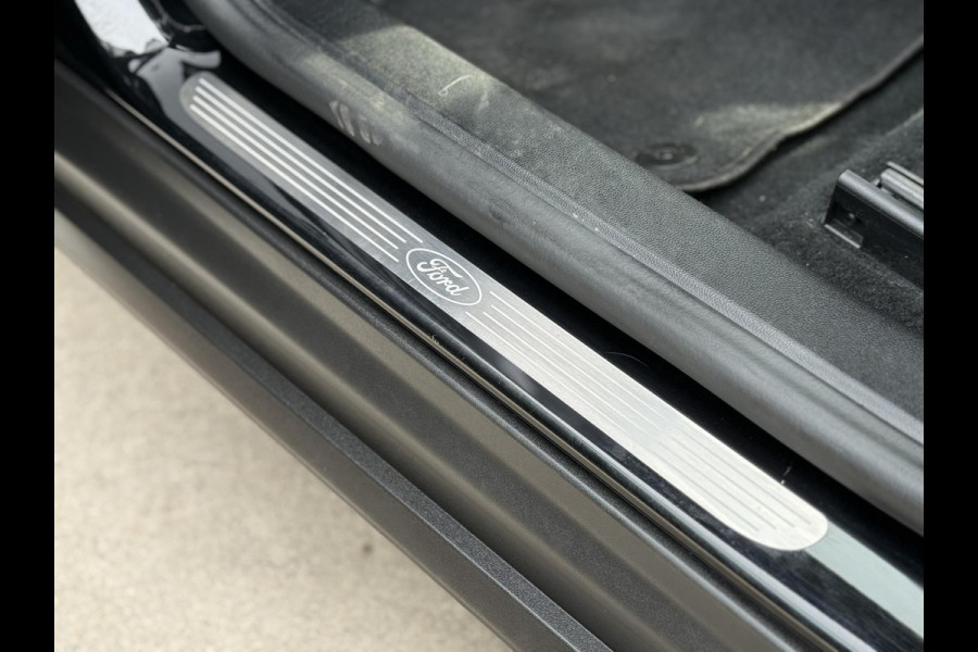 Ford FOCUS Wagon 1.0 EcoBoost Titanium Business Navi|Cruise|Trekhaak|Stoel+Stuur verw|Carplay|B&O|PDC V+A|N.A.P|Apk tot 11-2026