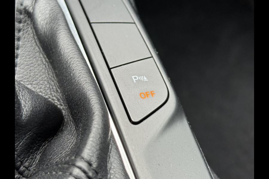 Ford FOCUS Wagon 1.0 EcoBoost Titanium Business Navi|Cruise|Trekhaak|Stoel+Stuur verw|Carplay|B&O|PDC V+A|N.A.P|Apk tot 11-2026