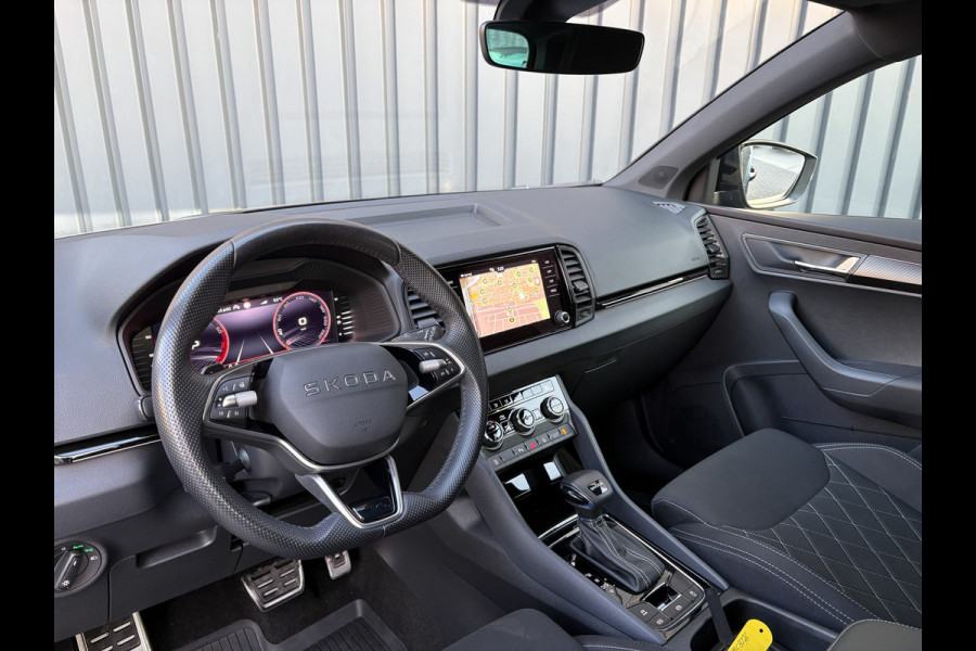 Škoda Karoq 1.5 TSI ACT Sportline Business | Elk. A-klep | 19'' | Camera | Prijs Rijklaar!!