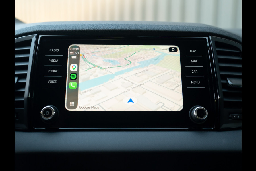 Škoda Karoq 1.5 TSI ACT Sportline Business | Elk. A-klep | 19'' | Camera | Prijs Rijklaar!!