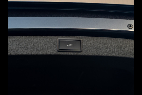 Škoda Karoq 1.5 TSI ACT Sportline Business | Elk. A-klep | 19'' | Camera | Prijs Rijklaar!!