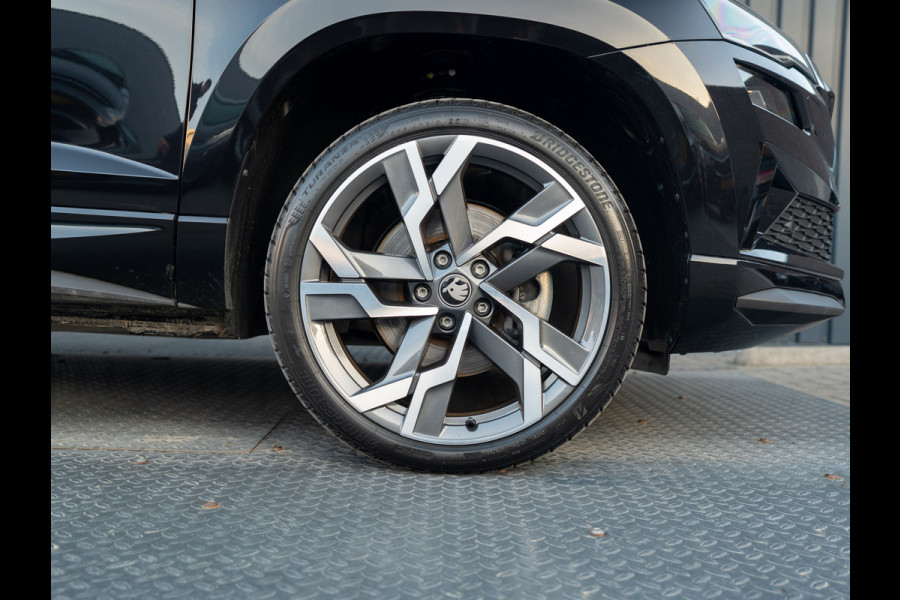 Škoda Karoq 1.5 TSI ACT Sportline Business | Elk. A-klep | 19'' | Camera | Prijs Rijklaar!!