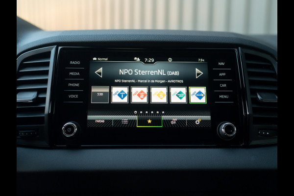 Škoda Karoq 1.5 TSI ACT Sportline Business | Elk. A-klep | 19'' | Camera | Prijs Rijklaar!!