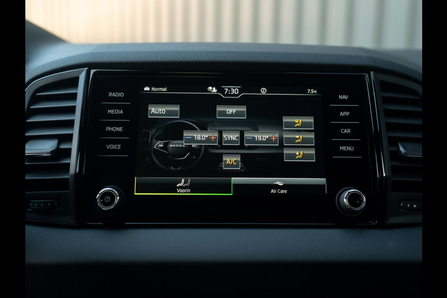 Škoda Karoq 1.5 TSI ACT Sportline Business | Elk. A-klep | 19'' | Camera | Prijs Rijklaar!!