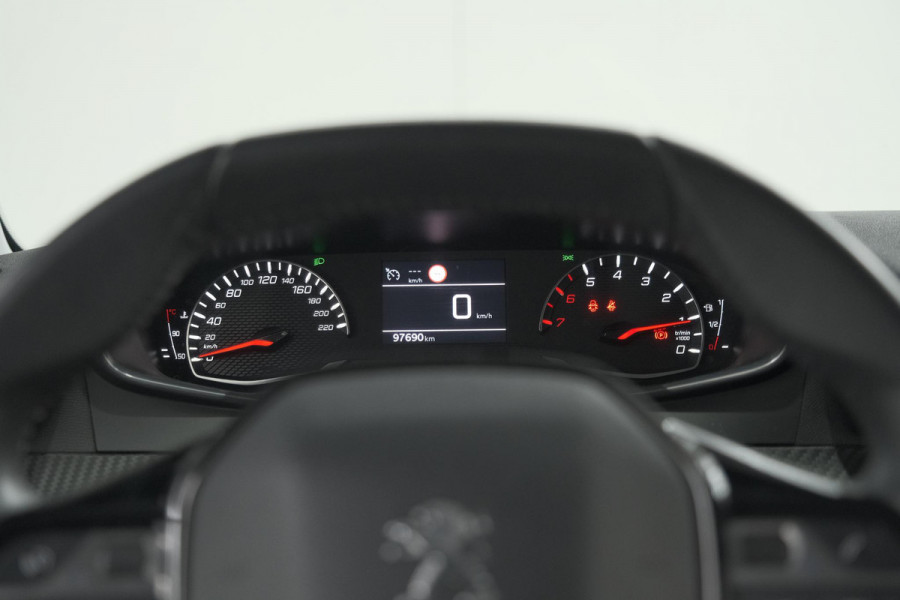 Peugeot 208 PureTech 100 Allure Pack | Parkeersensoren | Apple Carplay | Stoelverwarming