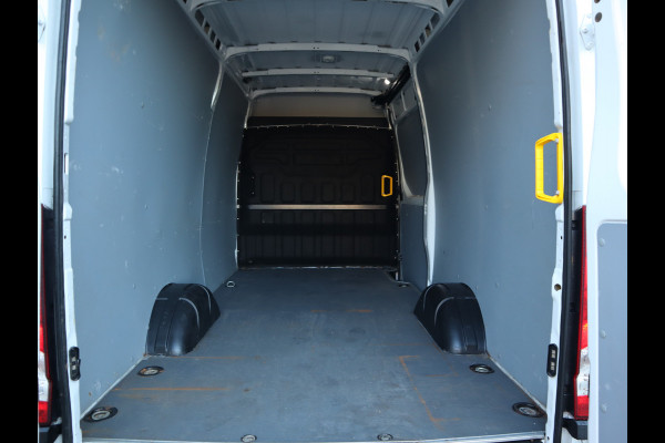 Iveco Daily 35S16 Hi-Matic Euro 6 - Luchtvering - L2H2 - 3.5t KG Trekhaak - LED