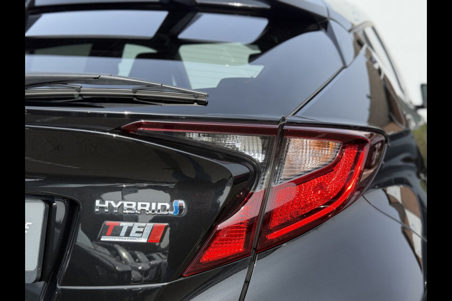 Toyota C-HR 2.0 Hybrid Team D | ACC | Camera | Keyless | Dodehoek | 18 inch
