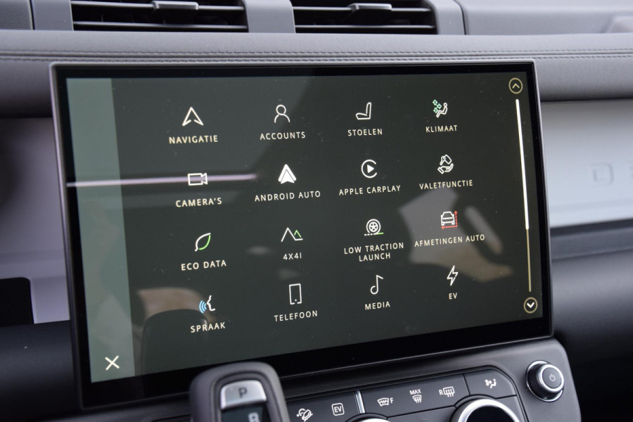 Land Rover Defender 110 P300e 110 Forest Edition