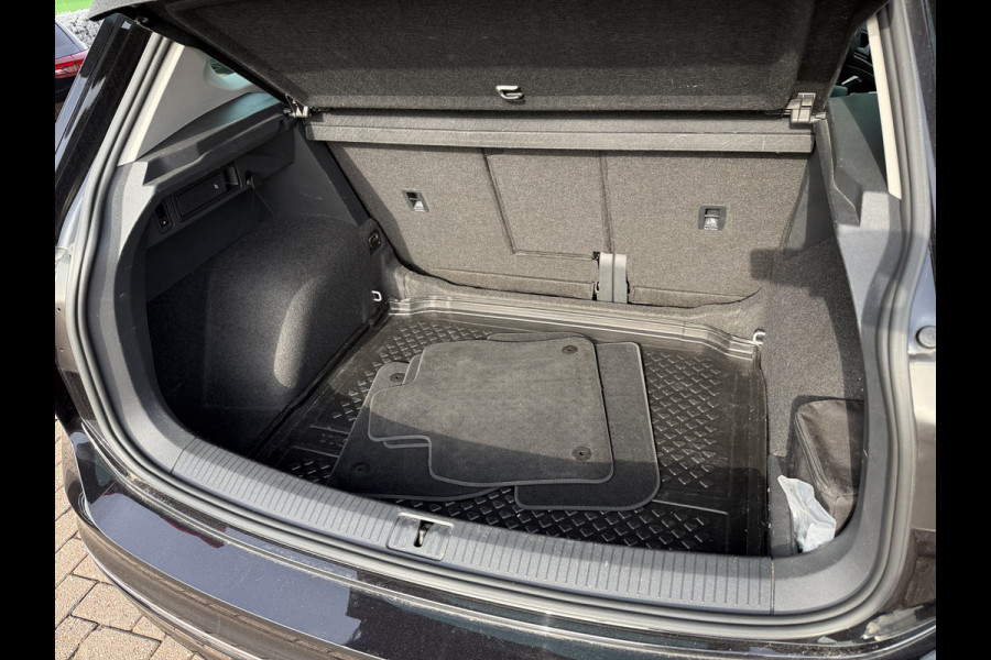 Volkswagen Tiguan 1.4 TSI ACT 150pk DSG R-Line | Pano | Leder | Trekhaak