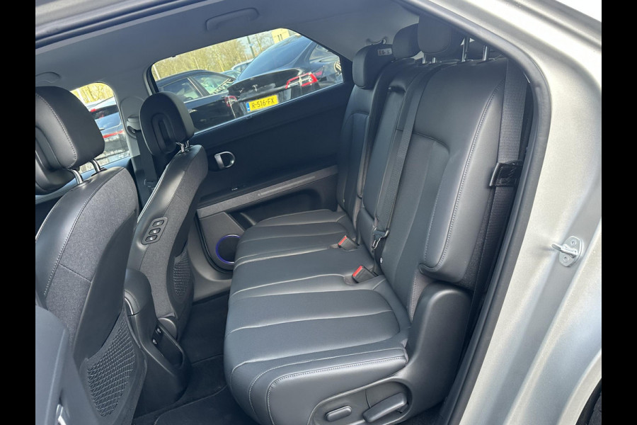 Hyundai IONIQ 5 Lounge 77kWh SOH 100%| NIEUWE AUTO 45KM!!| VAN €60.000,- NU VOOR SLECHTS €45.877,- Uw LENTEVOORDEEL €14.123,-| ELEK. STOELEN MET MEMORY| WARMTEPOMP| BOSE AUDIO| HEAD-UP DISPLAY| STOELVERWARMING+ VENTILATIE| ACHTERBANK VERWARMD| SUPER COMPLEET!|