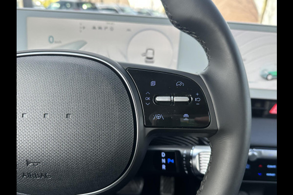 Hyundai IONIQ 5 Lounge 77kWh SOH 100%| NIEUWE AUTO 45KM!!| VAN €60.000,- NU VOOR SLECHTS €45.877,- Uw LENTEVOORDEEL €14.123,-| ELEK. STOELEN MET MEMORY| WARMTEPOMP| BOSE AUDIO| HEAD-UP DISPLAY| STOELVERWARMING+ VENTILATIE| ACHTERBANK VERWARMD| SUPER COMPLEET!|