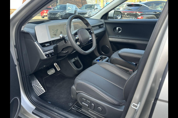 Hyundai IONIQ 5 Lounge 77kWh SOH 100%| NIEUWE AUTO 45KM!!| VAN €60.000,- NU VOOR SLECHTS €45.877,- Uw LENTEVOORDEEL €14.123,-| ELEK. STOELEN MET MEMORY| WARMTEPOMP| BOSE AUDIO| HEAD-UP DISPLAY| STOELVERWARMING+ VENTILATIE| ACHTERBANK VERWARMD| SUPER COMPLEET!|