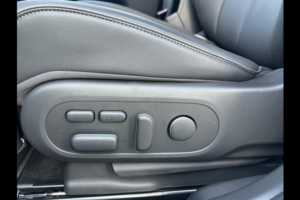 Hyundai IONIQ 5 Lounge 77kWh SOH 100%| NIEUWE AUTO 45KM!!| VAN €60.000,- NU VOOR SLECHTS €45.877,- Uw LENTEVOORDEEL €14.123,-| ELEK. STOELEN MET MEMORY| WARMTEPOMP| BOSE AUDIO| HEAD-UP DISPLAY| STOELVERWARMING+ VENTILATIE| ACHTERBANK VERWARMD| SUPER COMPLEET!|