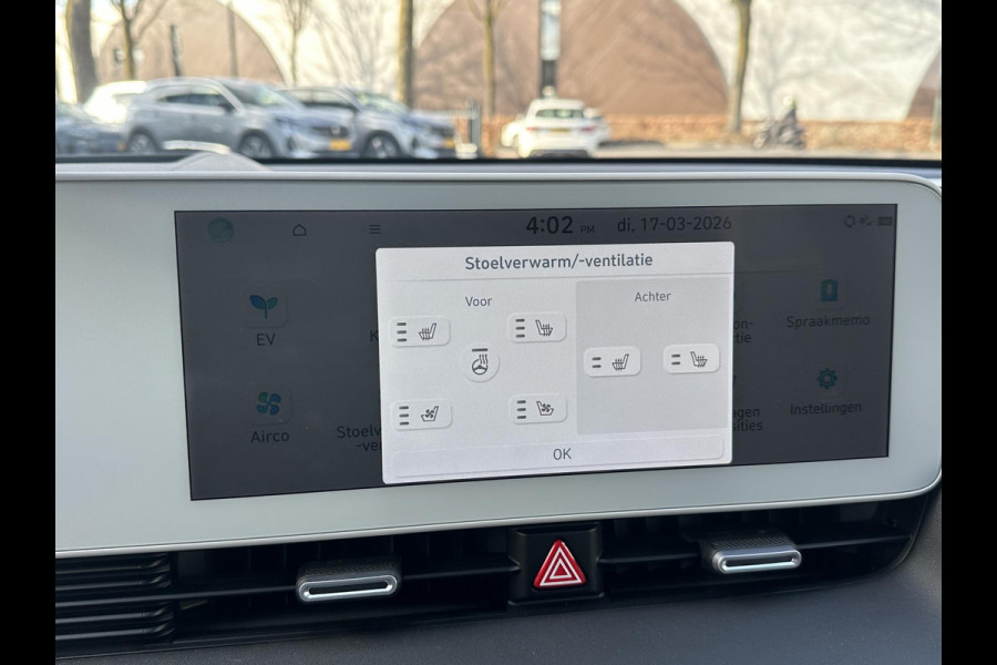 Hyundai IONIQ 5 Lounge 77kWh SOH 100%| NIEUWE AUTO 45KM!!| VAN €60.000,- NU VOOR SLECHTS €45.877,- Uw LENTEVOORDEEL €14.123,-| ELEK. STOELEN MET MEMORY| WARMTEPOMP| BOSE AUDIO| HEAD-UP DISPLAY| STOELVERWARMING+ VENTILATIE| ACHTERBANK VERWARMD| SUPER COMPLEET!|