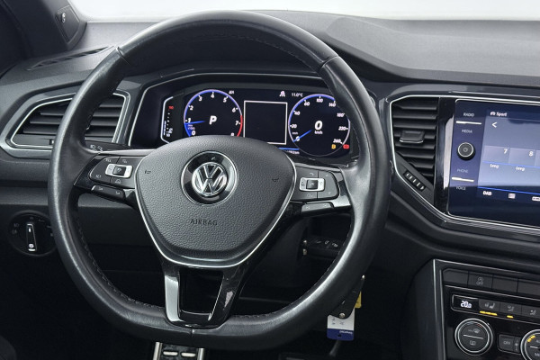 Volkswagen T-Roc 2.0 TSI 4Motion Sport (PANORAMADAK, TREKHAAK, STOELVERWARMING, CRUISE ADAPTIEF, DIGITALE COCKPIT, CARPLAY)