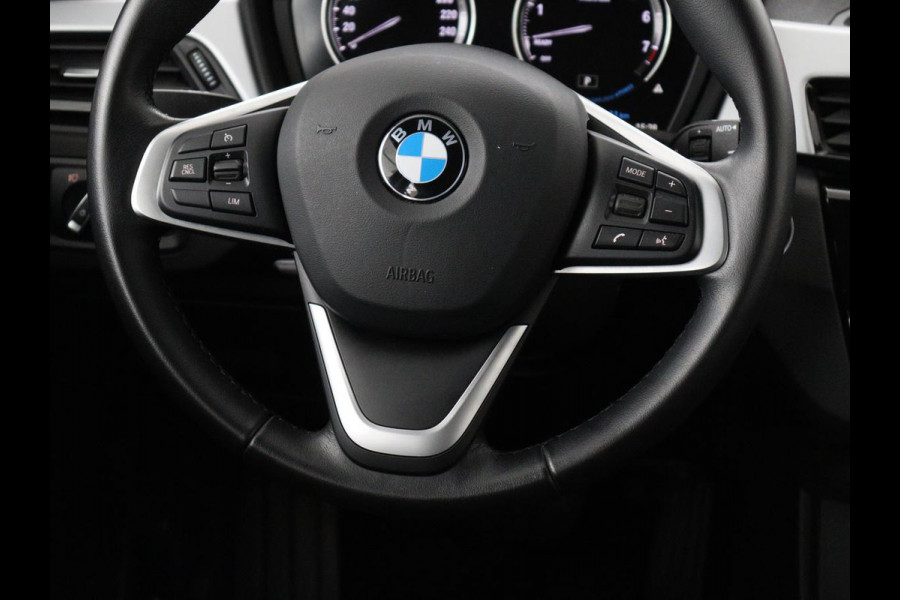 BMW X1 xDrive 25e Executive | Camera | Navigatie | Climate control | Full LED | 18'' | Cruise control | DAB | Bluetooth | PHEV | Plug In