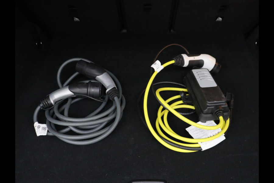 BMW X1 xDrive 25e Executive | Camera | Navigatie | Climate control | Full LED | 18'' | Cruise control | DAB | Bluetooth | PHEV | Plug In