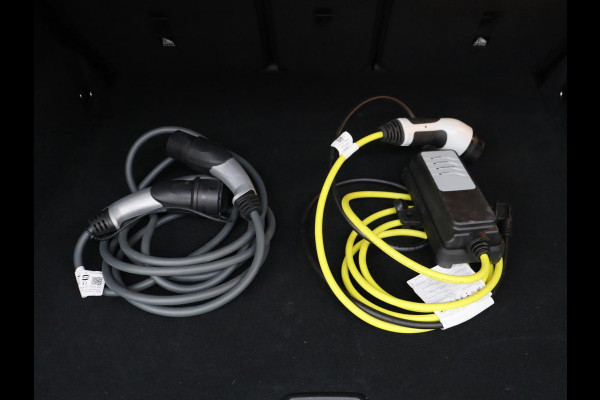 BMW X1 xDrive 25e Executive | Camera | Navigatie | Climate control | Full LED | 18'' | Cruise control | DAB | Bluetooth | PHEV | Plug In