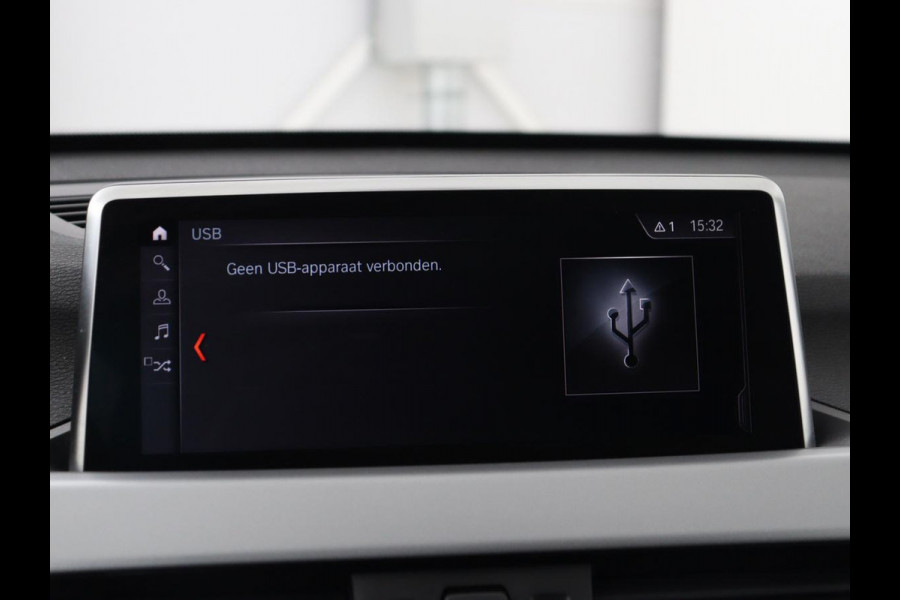 BMW X1 xDrive 25e Executive | Camera | Navigatie | Climate control | Full LED | 18'' | Cruise control | DAB | Bluetooth | PHEV | Plug In