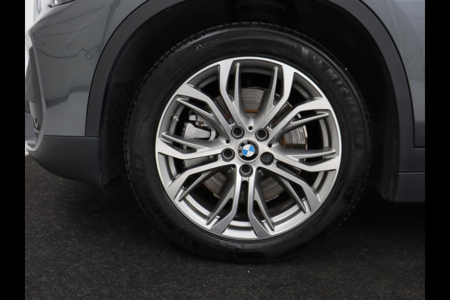 BMW X1 xDrive 25e Executive | Camera | Navigatie | Climate control | Full LED | 18'' | Cruise control | DAB | Bluetooth | PHEV | Plug In