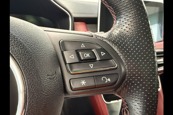 MG EHS 1.5 TGDI Luxury Panoramadak ACC PDC Carplay 360 Camera ! 2e Paasdag geopend van 12.00 tot 17:00u !