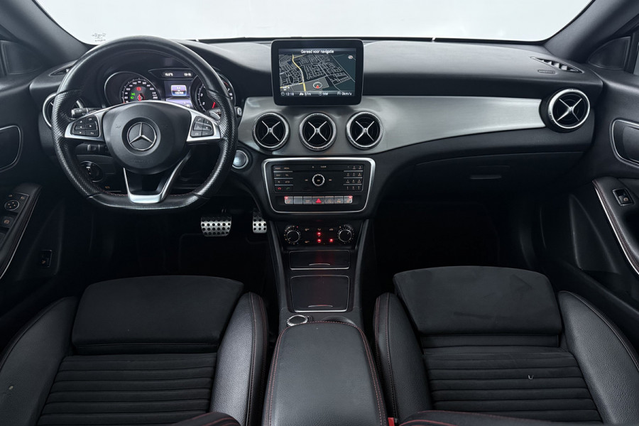 Mercedes-Benz CLA-Klasse 180 Business Solution (STOELVERWARMING, ACHTERUITRIJCAMERA, NAVIGATIE, CRUISE CONTROL, PARKEERSENSOREN)
