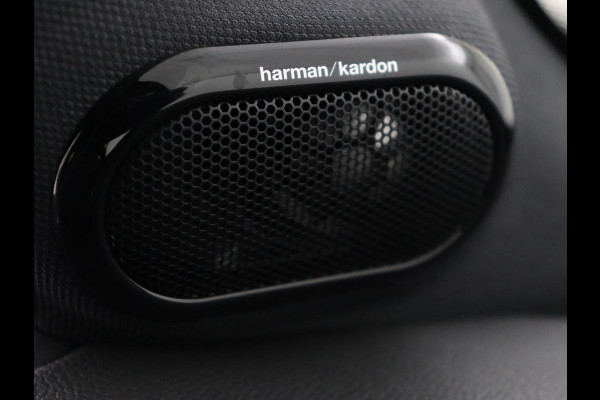 MINI Cooper 1.5 John Cooper Works | Harman/Kardon | Carplay | Sportstoelen | Full LED | Navigatie | Climate control | Park Assist | Cruise control | Getint glas