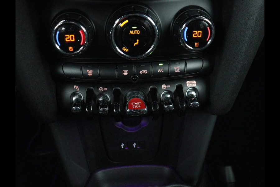 MINI Cooper 1.5 John Cooper Works | Harman/Kardon | Carplay | Sportstoelen | Full LED | Navigatie | Climate control | Park Assist | Cruise control | Getint glas