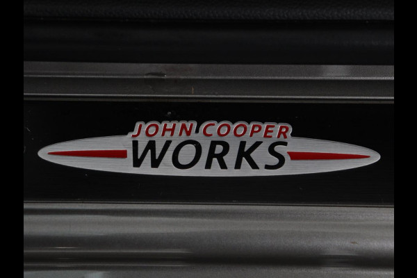MINI Cooper 1.5 John Cooper Works | Harman/Kardon | Carplay | Sportstoelen | Full LED | Navigatie | Climate control | Park Assist | Cruise control | Getint glas