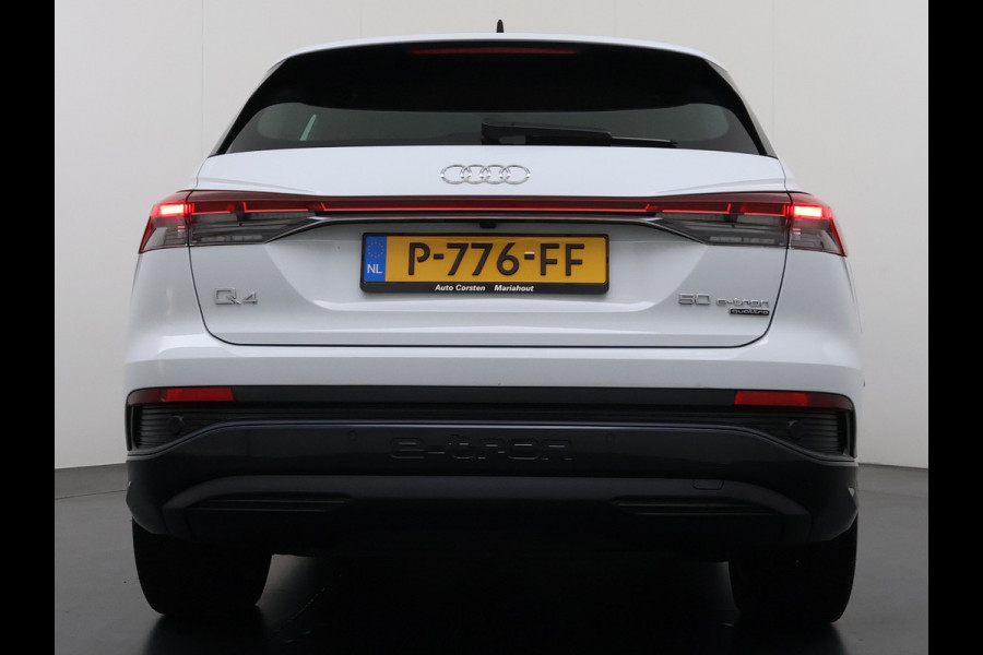 Audi Q4 e-tron 50 Quattro 300pk 82kWh BOMVOL Leer SONOS®-Hifi Navi Camera Adap.Cruise Elek.Stoelen+Memory+Verwarming Apple Carplay Android Auto SOH 95%Launch Ed. Advanced Plus DAB Matrix LED Lmv  € 76.000 nieuw 1e Eigenaar Origineel Nederlandse Auto Dealeronderhouden