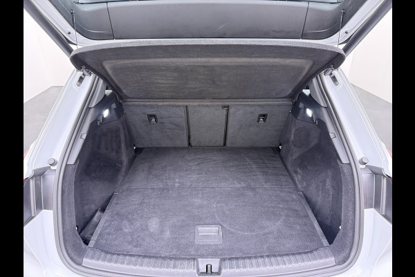 Audi Q4 e-tron 50 Quattro 300pk 82kWh BOMVOL Leer SONOS®-Hifi Navi Camera Adap.Cruise Elek.Stoelen+Memory+Verwarming Apple Carplay Android Auto SOH 95%Launch Ed. Advanced Plus DAB Matrix LED Lmv  € 76.000 nieuw 1e Eigenaar Origineel Nederlandse Auto Dealeronderhouden