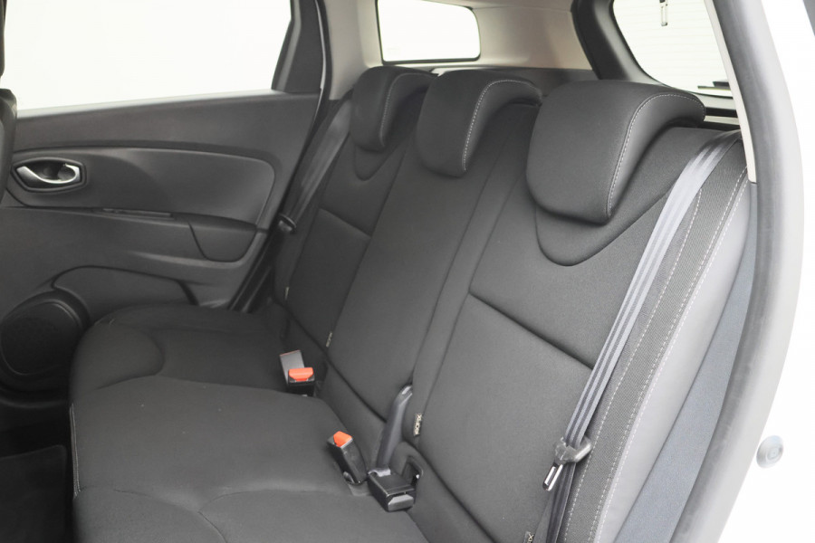 Renault Clio Estate 0.9 TCe Limited Keyless, Navigatie, DAB, Cruise, PDC