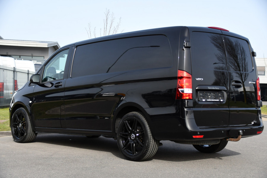 Mercedes-Benz Vito 116 CDI L2 Black Edition Camera, Cruise, LED, 164pk, Trekhaak, Leder, Multimedia, Automaat, Sensoren, Uniek!