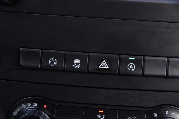 Mercedes-Benz Vito 116 CDI L2 Black Edition Camera, Cruise, LED, 164pk, Trekhaak, Leder, Multimedia, Automaat, Sensoren, Uniek!