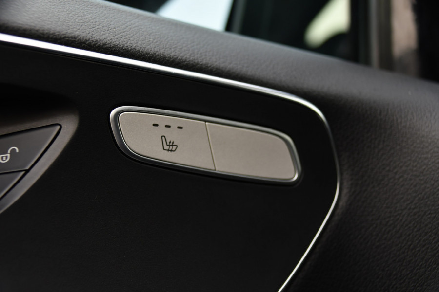 Mercedes-Benz Vito 116 CDI L2 Black Edition Camera, Cruise, LED, 164pk, Trekhaak, Leder, Multimedia, Automaat, Sensoren, Uniek!