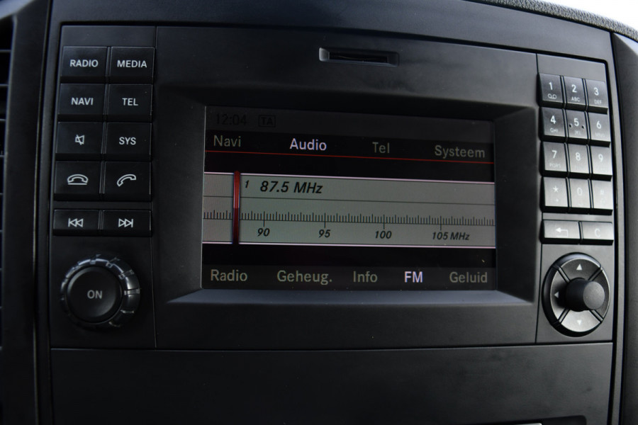 Mercedes-Benz Vito 116 CDI L2 Black Edition Camera, Cruise, LED, 164pk, Trekhaak, Leder, Multimedia, Automaat, Sensoren, Uniek!