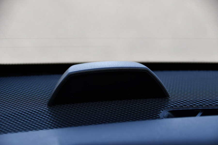 Mercedes-Benz Vito 116 CDI L2 Black Edition Camera, Cruise, LED, 164pk, Trekhaak, Leder, Multimedia, Automaat, Sensoren, Uniek!