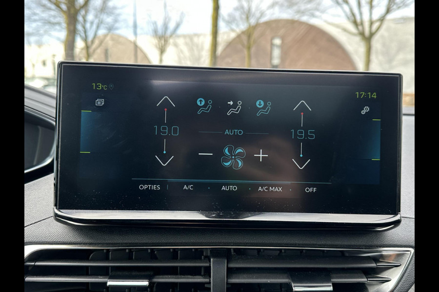 Peugeot 3008 1.6 HYbrid 225 GT Pack Business PANO| BLACK PACK| VAN €29.900,- NU VOOR SLECHTS €27.877,- Uw LENTEVOORDEEL €2.023,-| FOCAL AUDIO| CAMERA VOOR + ACHTER| ADAPTIVE CRUISE| DODE HOEK SENSOR| ELEK. ACHTERKLEP| STOELVERWARMING