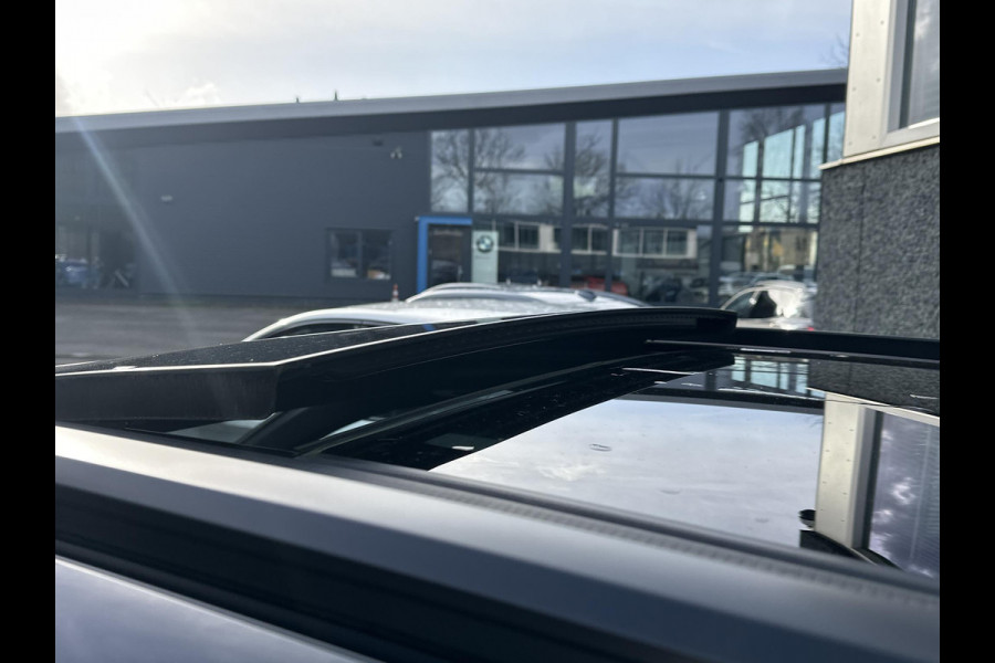 Peugeot 3008 1.6 HYbrid 225 GT Pack Business PANO| BLACK PACK| VAN €29.900,- NU VOOR SLECHTS €27.877,- Uw LENTEVOORDEEL €2.023,-| FOCAL AUDIO| CAMERA VOOR + ACHTER| ADAPTIVE CRUISE| DODE HOEK SENSOR| ELEK. ACHTERKLEP| STOELVERWARMING