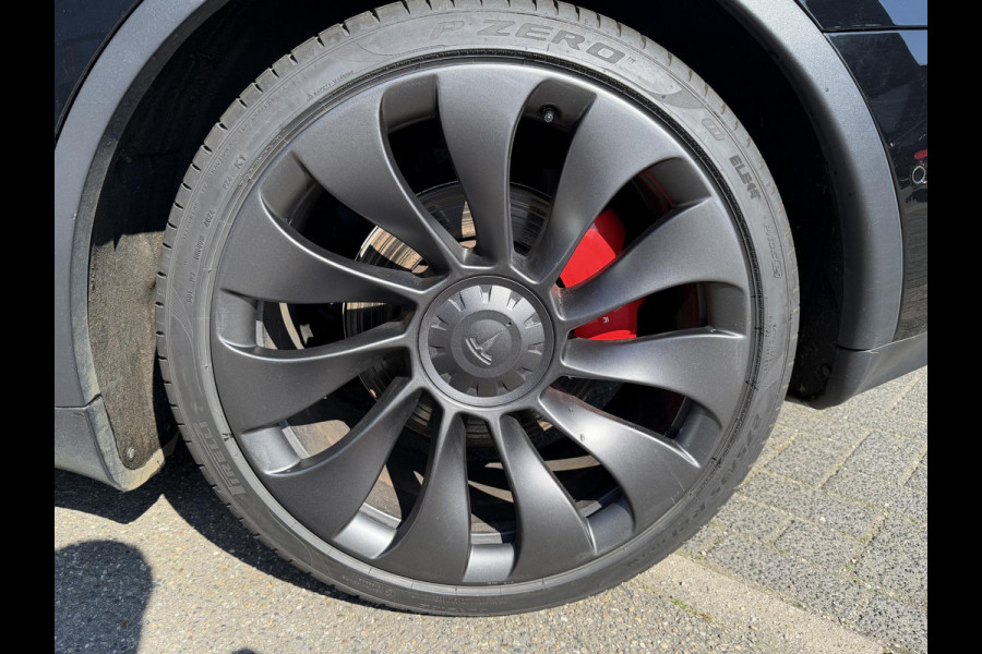 Tesla Model Y Performance AWD 75 kWh SOH 93% VAN €38.900,- NU VOOR SLECHTS €35.877,- Uw LENTEVOORDEEL €3.023,-AUTOPILOT| 21 INCH TURBINE VELGEN| ACHTERBANK VERWARMD| STOEL + STUURVERWARMING |DE HOOGVOLTACCU EN AANDRIJFLIJN GARANTIE TOT 2030 of 192.000KM |