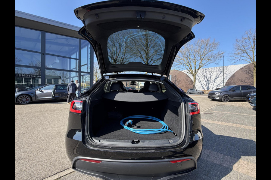 Tesla Model Y Performance AWD 75 kWh SOH 93% VAN €38.900,- NU VOOR SLECHTS €35.877,- Uw LENTEVOORDEEL €3.023,-AUTOPILOT| 21 INCH TURBINE VELGEN| ACHTERBANK VERWARMD| STOEL + STUURVERWARMING |DE HOOGVOLTACCU EN AANDRIJFLIJN GARANTIE TOT 2030 of 192.000KM |