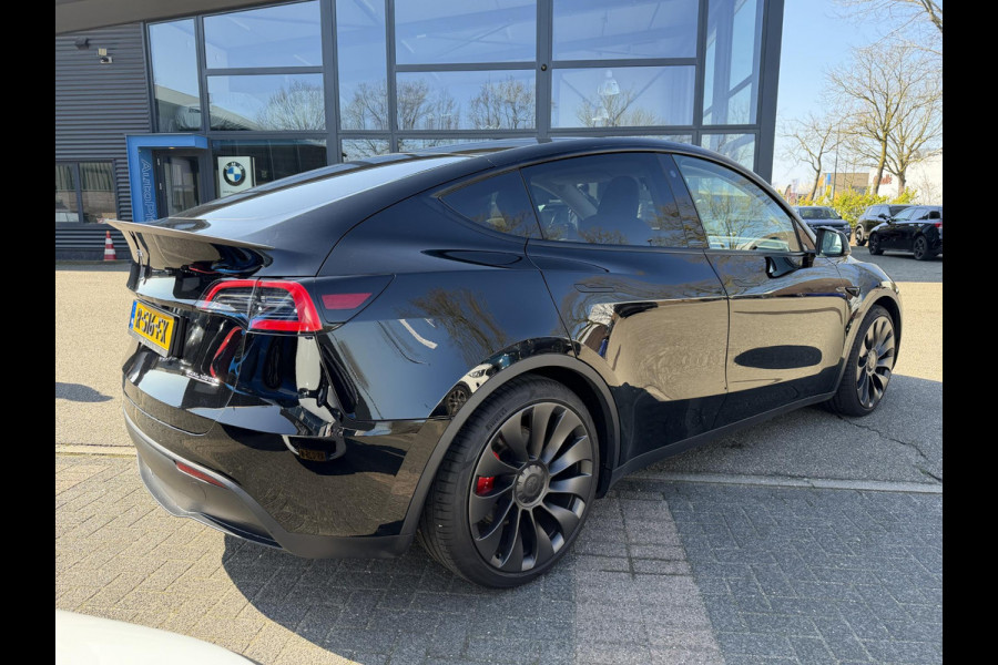 Tesla Model Y Performance AWD 75 kWh SOH 93% VAN €38.900,- NU VOOR SLECHTS €35.877,- Uw LENTEVOORDEEL €3.023,-AUTOPILOT| 21 INCH TURBINE VELGEN| ACHTERBANK VERWARMD| STOEL + STUURVERWARMING |DE HOOGVOLTACCU EN AANDRIJFLIJN GARANTIE TOT 2030 of 192.000KM |