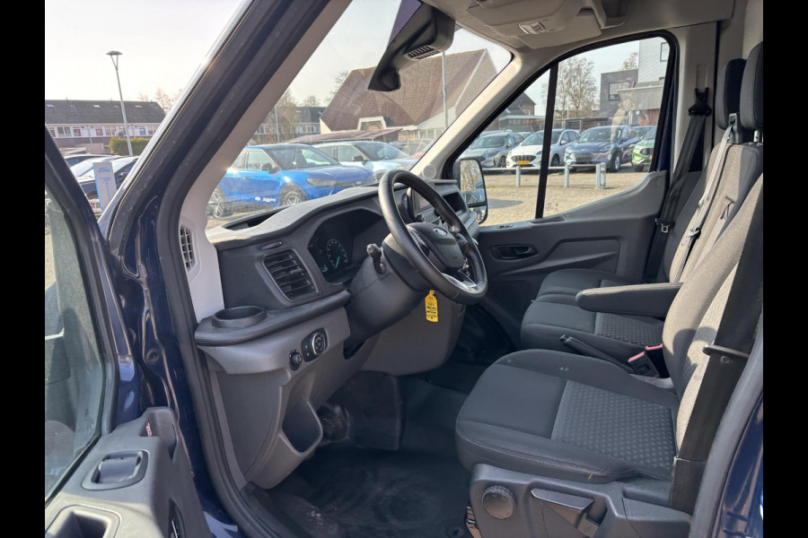 Ford Transit 350 2.0 TDCI L2H2 Trend | SCI | 130pk | Trekhaak | Achteruitrijcamera | Cruise control | Airco | Bluetooth | Voorruitverwarming | 3 zitplaatsen