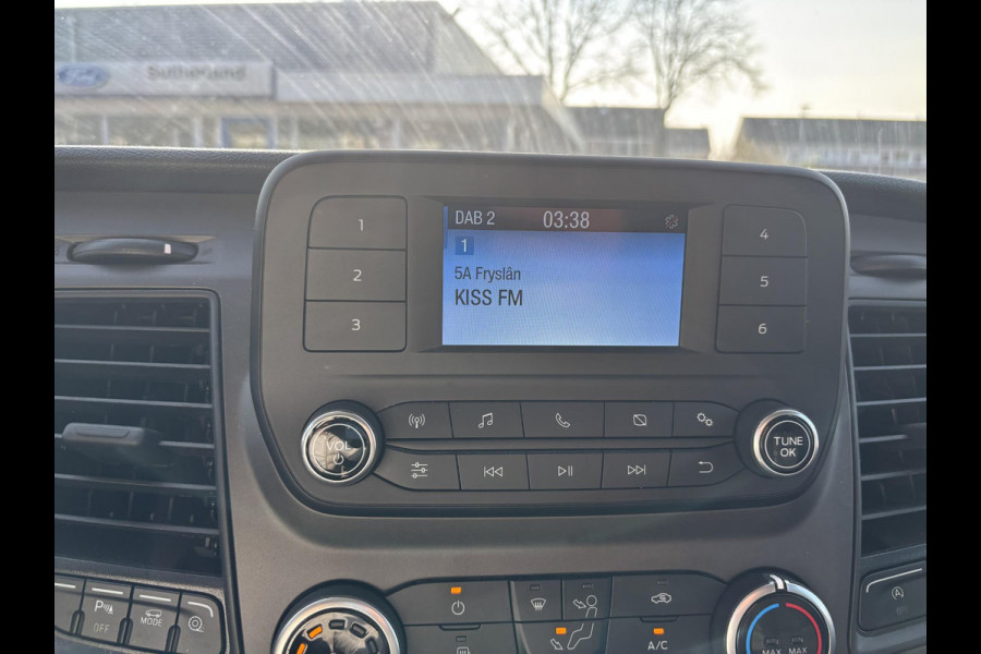 Ford Transit 350 2.0 TDCI L2H2 Trend | SCI | 130pk | Trekhaak | Achteruitrijcamera | Cruise control | Airco | Bluetooth | Voorruitverwarming | 3 zitplaatsen