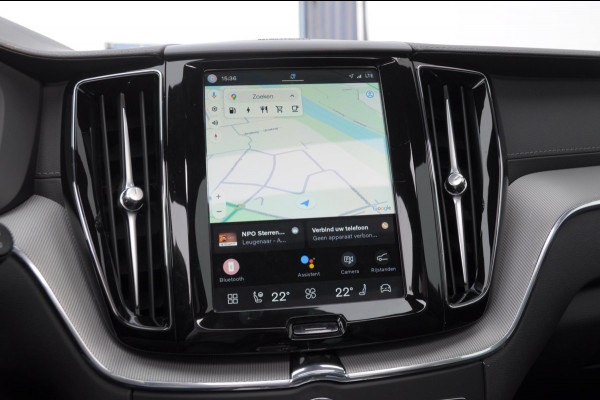 Volvo XC60 T6 350PK Plug-in hybrid AWD Ultra Black Edition / Navigatie / Adaptieve Cruise control / Head Up-Display / Panorama dak / Elektrische stoelen met geheugen / Stuurverwarming / Stoelverwarming v+a / 360 Camera /