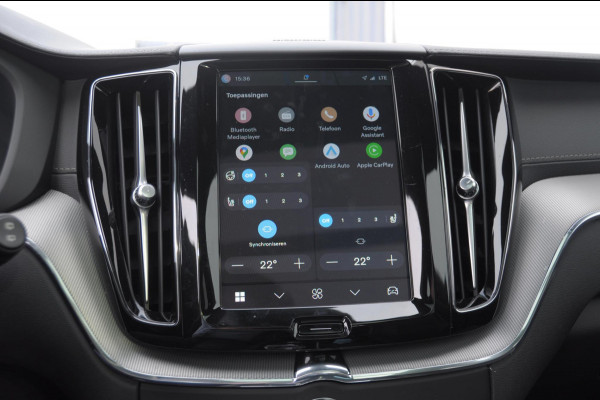 Volvo XC60 T6 350PK Plug-in hybrid AWD Ultra Black Edition / Navigatie / Adaptieve Cruise control / Head Up-Display / Panorama dak / Elektrische stoelen met geheugen / Stuurverwarming / Stoelverwarming v+a / 360 Camera /