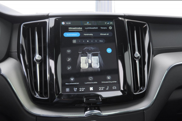 Volvo XC60 T6 350PK Plug-in hybrid AWD Ultra Black Edition / Navigatie / Adaptieve Cruise control / Head Up-Display / Panorama dak / Elektrische stoelen met geheugen / Stuurverwarming / Stoelverwarming v+a / 360 Camera /