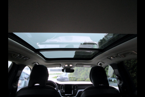 Volvo XC60 B4 Ultimate Bright Automaat*Dig. Dashb.*Pano.dak*
