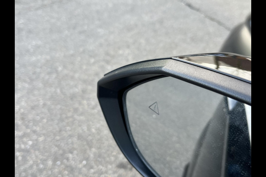 Hyundai Kona 1.6 GDI HEV Comfort Smart VAN €30.900,- NU VOOR SLECHTS €26.877,- Uw LENTEVOORDEEL €4.023,-| ELEK. ACHTERKLEP| STOEL + STUURVERWARMING| FABRIEKSGARANTIE HYUNDAI T/M 01-2029| DODE HOEK SENSOR| 360 CAMERA| ADAPTIVE CRUISE CONTROL|