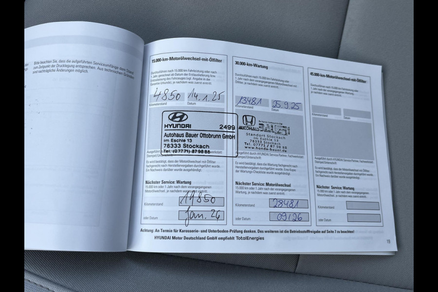 Hyundai Kona 1.6 GDI HEV Comfort Smart VAN €30.900,- NU VOOR SLECHTS €26.877,- Uw LENTEVOORDEEL €4.023,-| ELEK. ACHTERKLEP| STOEL + STUURVERWARMING| FABRIEKSGARANTIE HYUNDAI T/M 01-2029| DODE HOEK SENSOR| 360 CAMERA| ADAPTIVE CRUISE CONTROL|